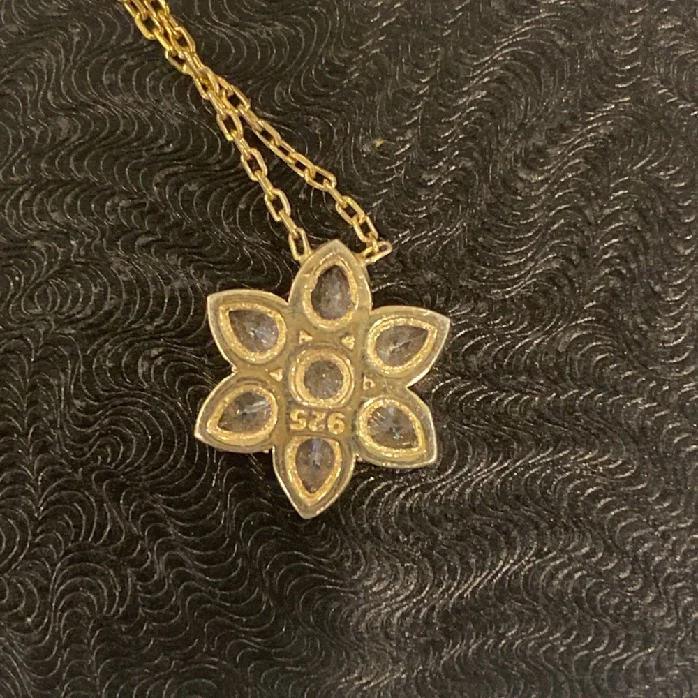 Forever Sterling (f) NWOT  Flower CZ Necklace